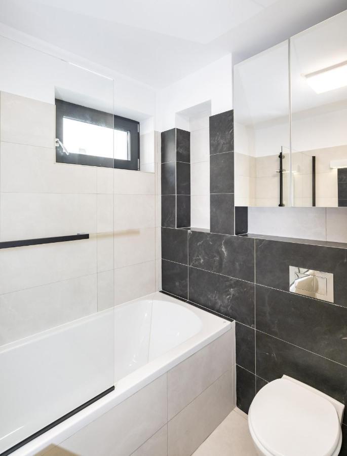 Central Apartment Diamond Бухарест Екстер'єр фото